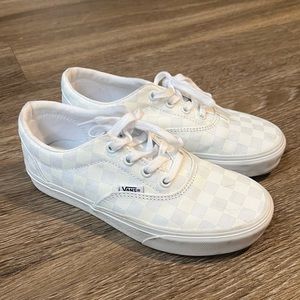 Vans White Checkered Dohney Sneakers - Size 6